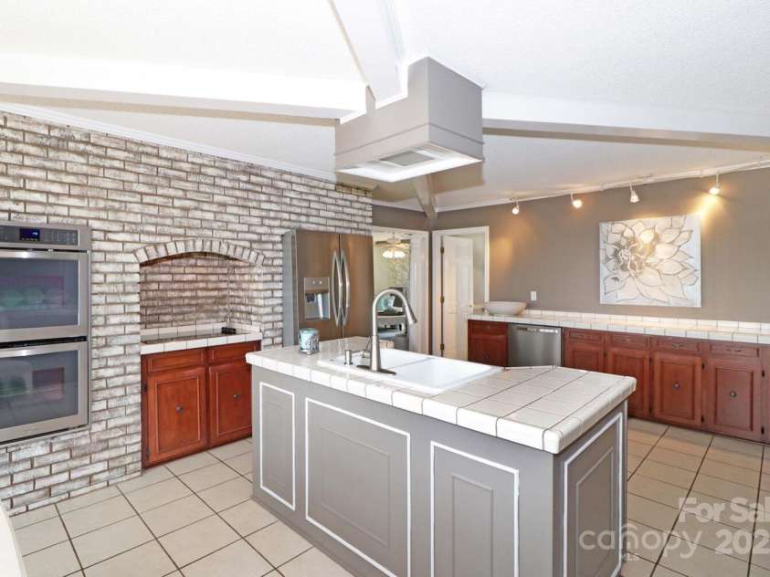 4723 Old Mountain Road, Stony Point, NC 28678.  MLS# CAR4198958, YatesRealty ID 11264. 