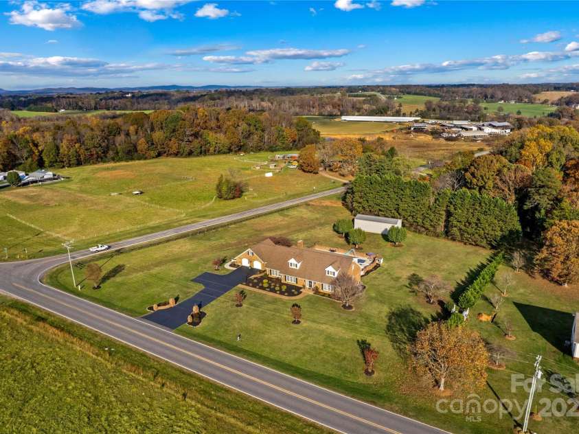 4723 Old Mountain Road, Stony Point, NC 28678.  MLS# CAR4198958, YatesRealty ID 11264. 