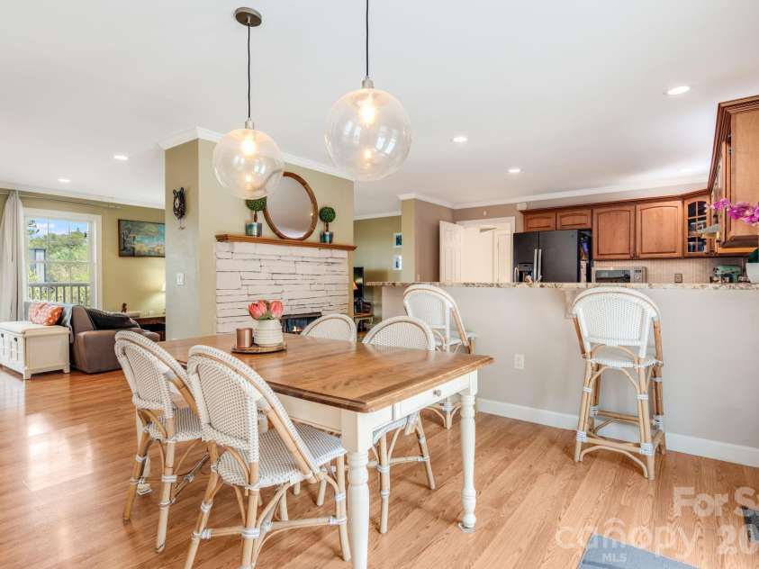 17 Moss Pink Place, Asheville, NC 28806.  MLS# CAR4363290, YatesRealty ID 11265. 