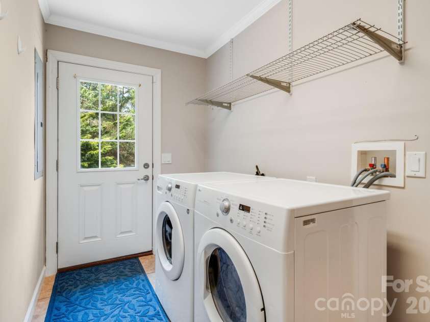 17 Moss Pink Place, Asheville, NC 28806.  MLS# CAR4363290, YatesRealty ID 11265. 