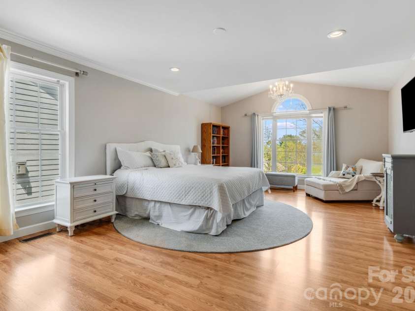 17 Moss Pink Place, Asheville, NC 28806.  MLS# CAR4363290, YatesRealty ID 11265. 