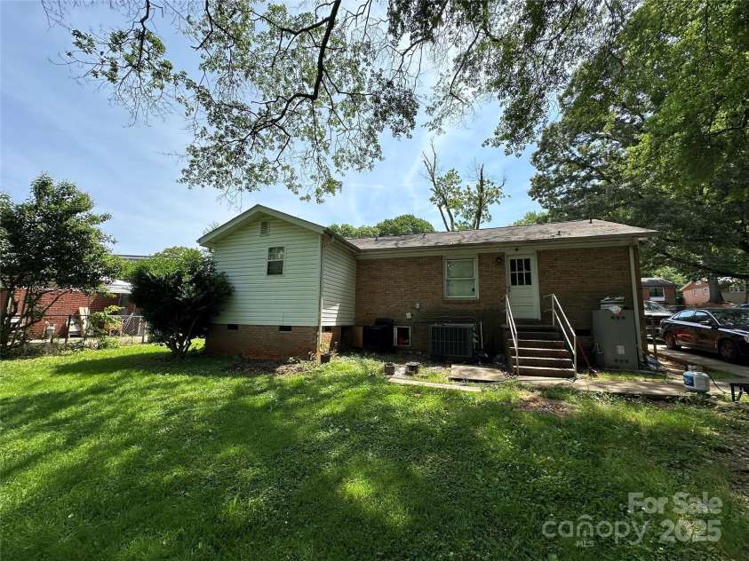3720 Blandwood Drive, Charlotte, NC 28217.  MLS# CAR4256319, YatesRealty ID 11267. Back of the home