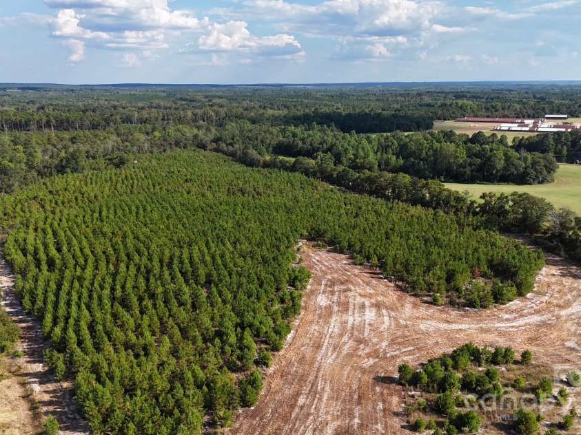 891 Longbranch Road, Jefferson, SC 29718.  MLS# CAR4305017, YatesRealty ID 1127. 