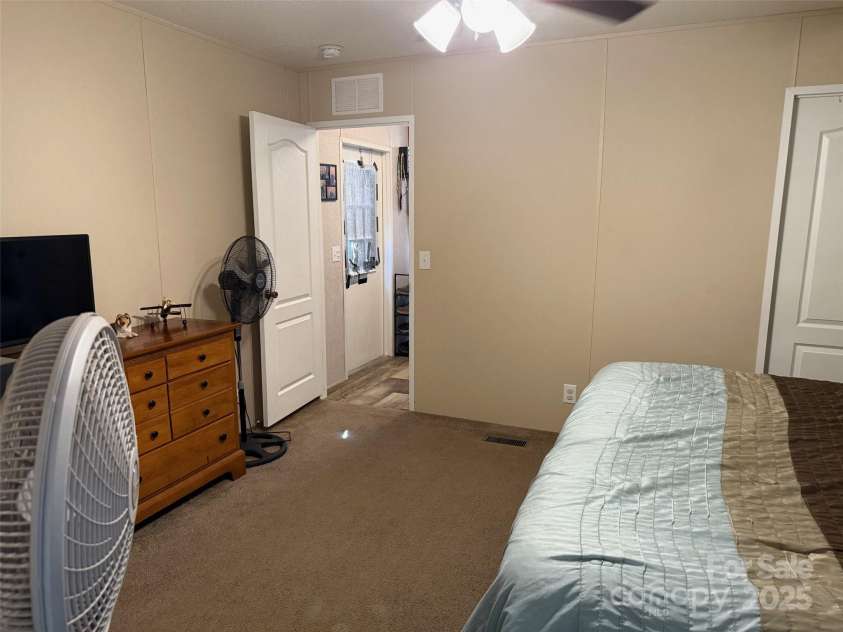 891 Longbranch Road, Jefferson, SC 29718.  MLS# CAR4305017, YatesRealty ID 1127. 