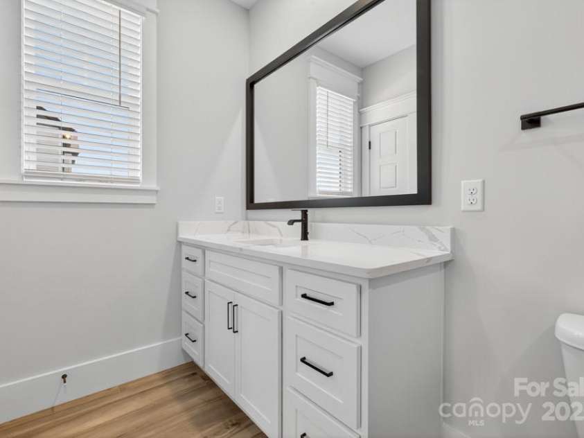 2084 Fordhill Street, Rock Hill, SC 29732.  MLS# CAR4328739, YatesRealty ID 11270. Main floor Primary Full Bath