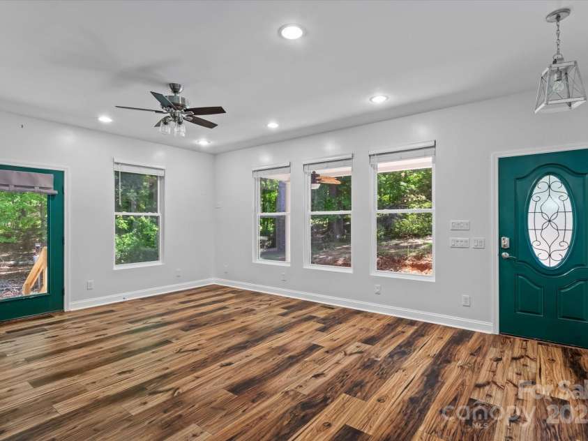 505 Kemp Road, Mooresville, NC 28117.  MLS# CAR4254880, YatesRealty ID 11273. 