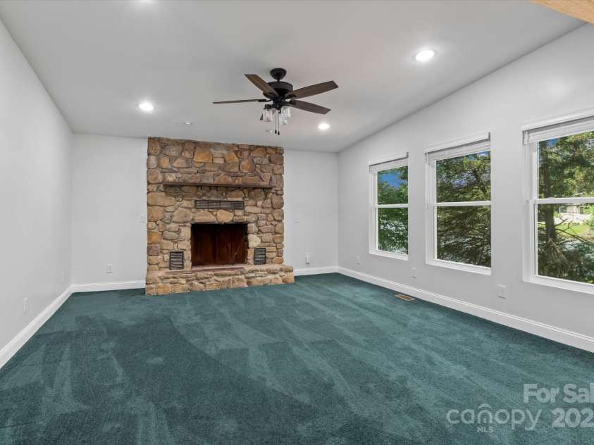 505 Kemp Road, Mooresville, NC 28117.  MLS# CAR4254880, YatesRealty ID 11273. 