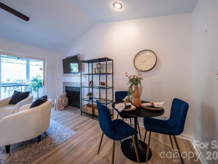 505 Graham Street, Charlotte, NC 28202.  MLS# CAR4346452, YatesRealty ID 11274. 