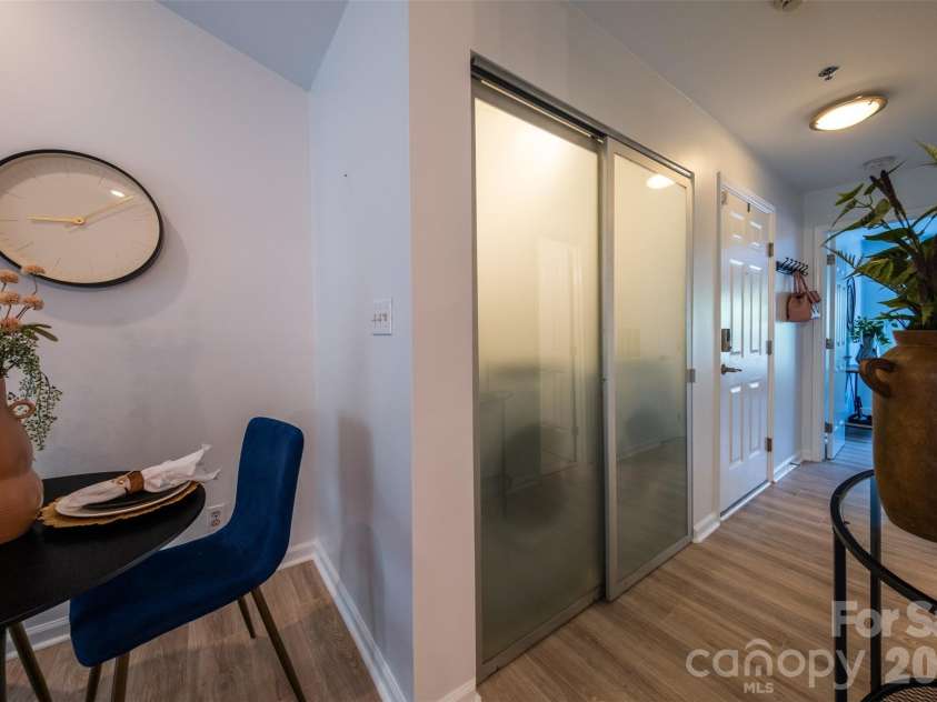 505 Graham Street, Charlotte, NC 28202.  MLS# CAR4346452, YatesRealty ID 11274. 