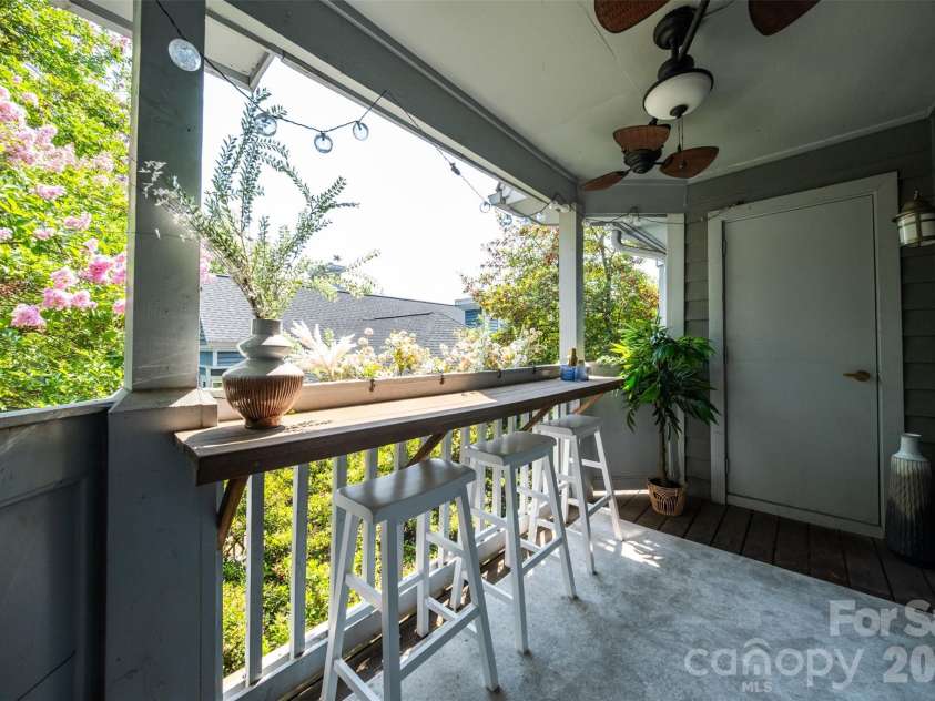 505 Graham Street, Charlotte, NC 28202.  MLS# CAR4346452, YatesRealty ID 11274. 