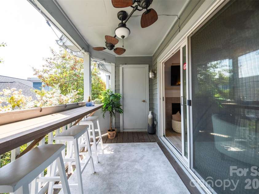 505 Graham Street, Charlotte, NC 28202.  MLS# CAR4346452, YatesRealty ID 11274. 