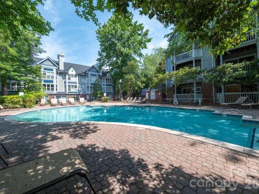 505 Graham Street, Charlotte, NC 28202.  MLS# CAR4346452, YatesRealty ID 11274. 