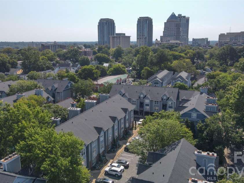505 Graham Street, Charlotte, NC 28202.  MLS# CAR4346452, YatesRealty ID 11274. 