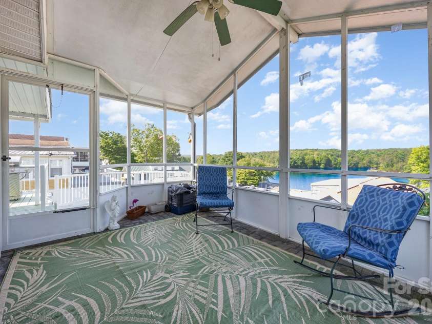 125 Maple Street, New London, NC 28127.  MLS# CAR4366390, YatesRealty ID 11276. 