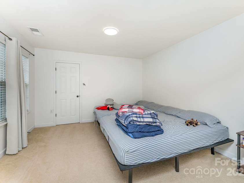 1105 BOTTLE BRUSH Lane, Harrisburg, NC 28075.  MLS# CAR4256457, YatesRealty ID 11277. 