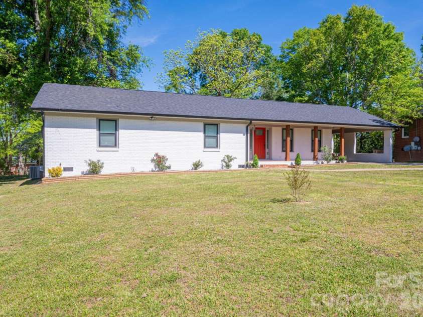 1537 Spangler Drive, Shelby, NC 28150.  MLS# CAR4368917, YatesRealty ID 11277. 