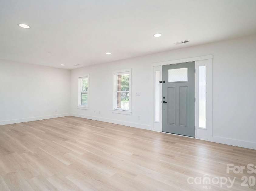 1537 Spangler Drive, Shelby, NC 28150.  MLS# CAR4368917, YatesRealty ID 11277. 