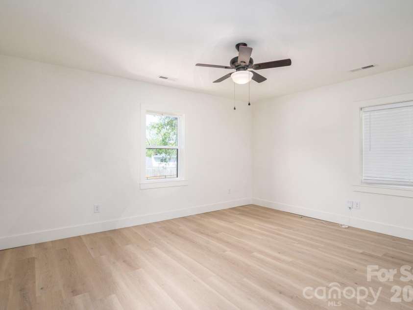 1537 Spangler Drive, Shelby, NC 28150.  MLS# CAR4368917, YatesRealty ID 11277. 