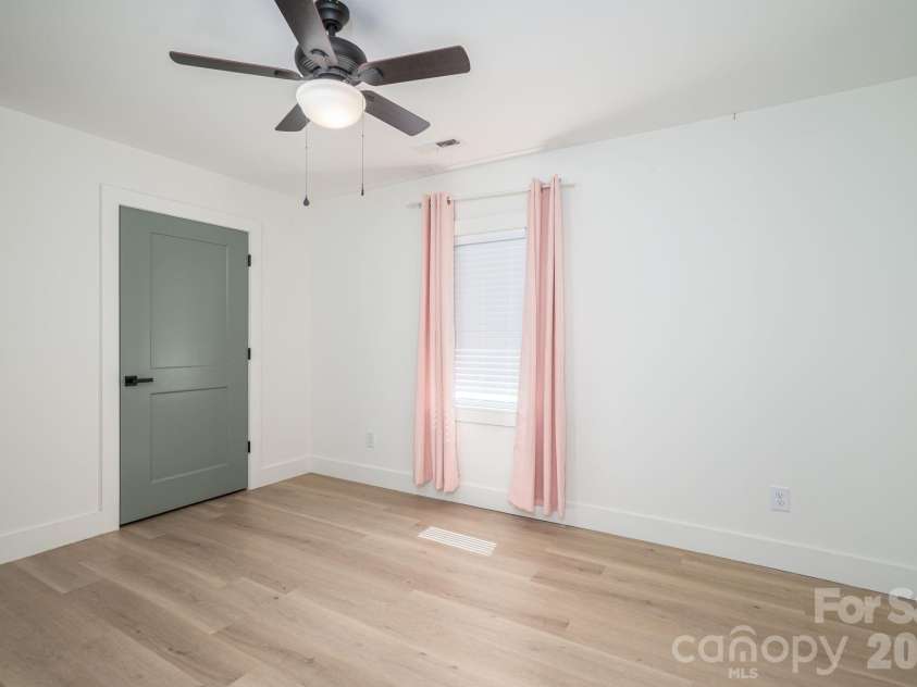 1537 Spangler Drive, Shelby, NC 28150.  MLS# CAR4368917, YatesRealty ID 11277. 