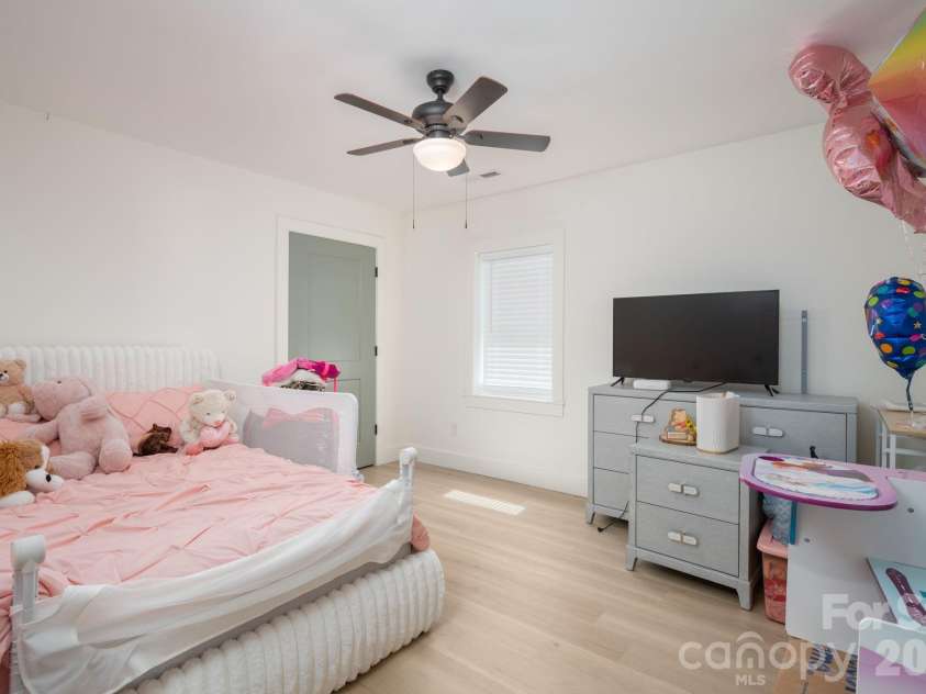 1537 Spangler Drive, Shelby, NC 28150.  MLS# CAR4368917, YatesRealty ID 11277. 