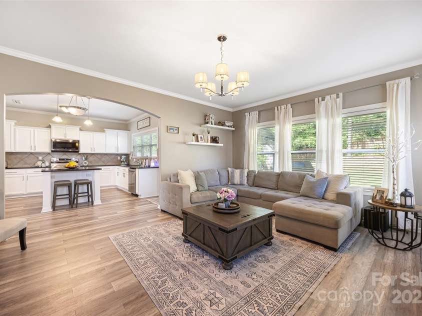 1125 Jasmine Drive, Fort Mill, SC 29707.  MLS# CAR4255499, YatesRealty ID 11278. Modern Kitchen Open to Inviting Family Room