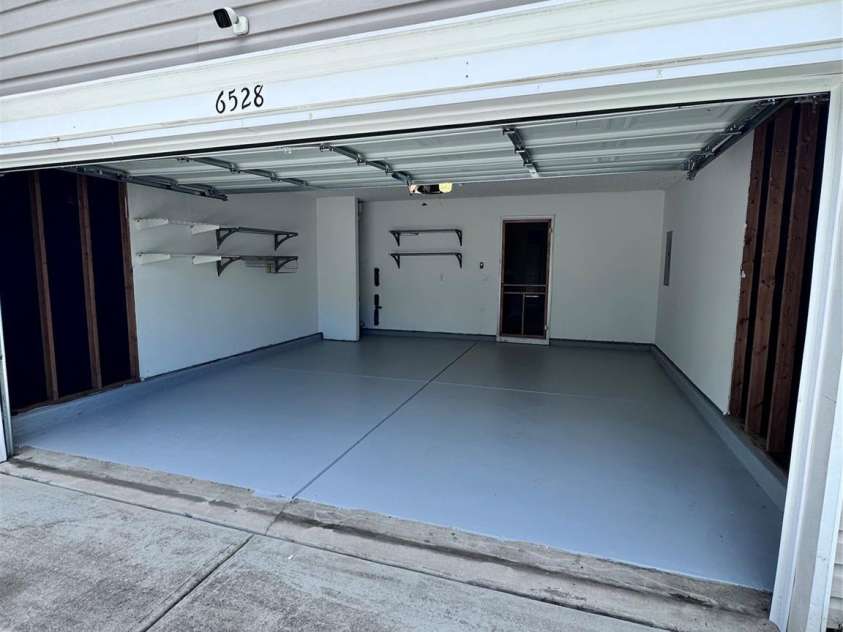 6528 Forest Cross Drive, Charlotte, NC 28216.  MLS# CAR4403057, YatesRealty ID 11278. 