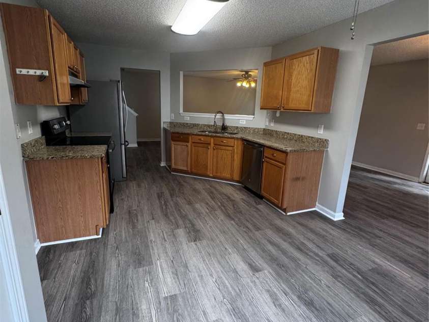 6528 Forest Cross Drive, Charlotte, NC 28216.  MLS# CAR4403057, YatesRealty ID 11278. 