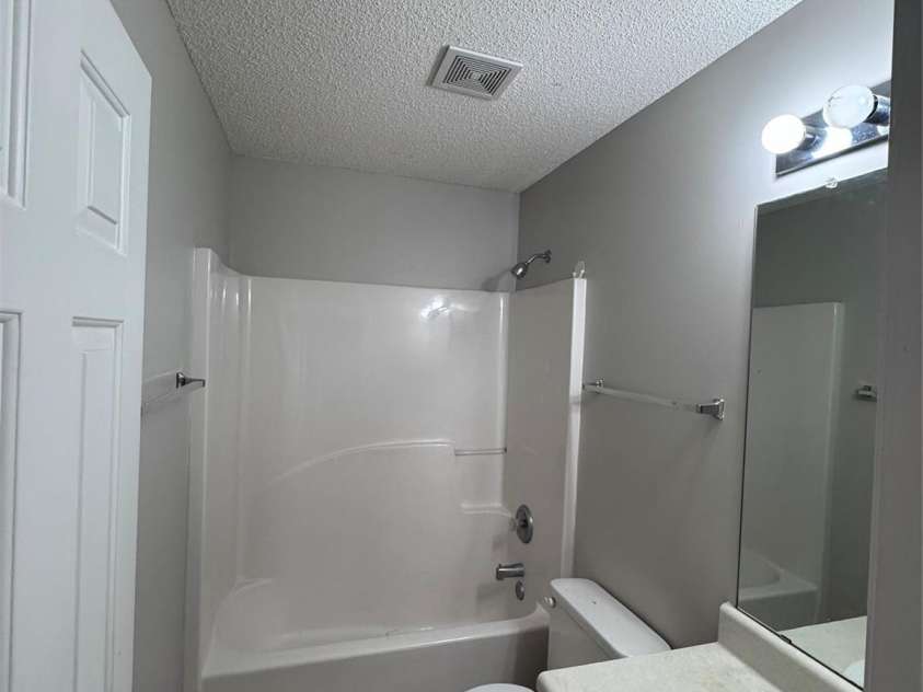 6528 Forest Cross Drive, Charlotte, NC 28216.  MLS# CAR4403057, YatesRealty ID 11278. 