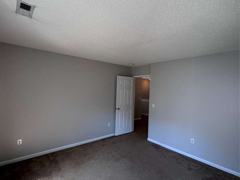6528 Forest Cross Drive, Charlotte, NC 28216.  MLS# CAR4403057, YatesRealty ID 11278. 