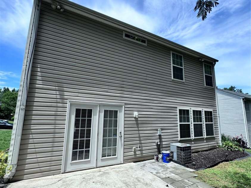 6528 Forest Cross Drive, Charlotte, NC 28216.  MLS# CAR4403057, YatesRealty ID 11278. 