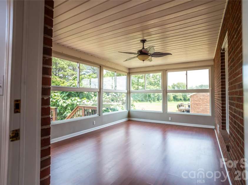 5146 Olde School Drive, Hickory, NC 28602.  MLS# CAR4368767, YatesRealty ID 11279. 