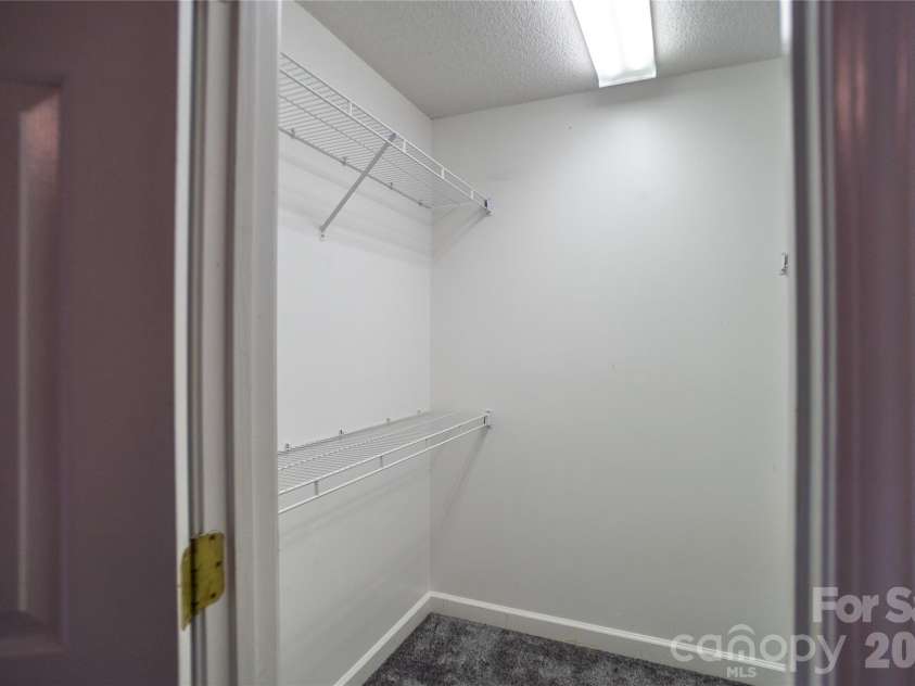 5146 Olde School Drive, Hickory, NC 28602.  MLS# CAR4368767, YatesRealty ID 11279. 