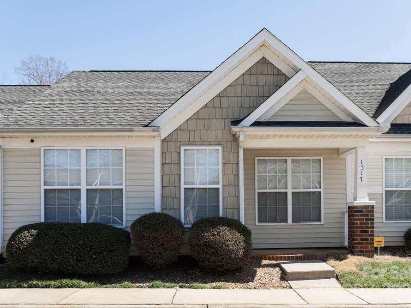 1517 Tiana Way, Rock Hill, SC 29732.  MLS# CAR4222786, YatesRealty ID 1128. 