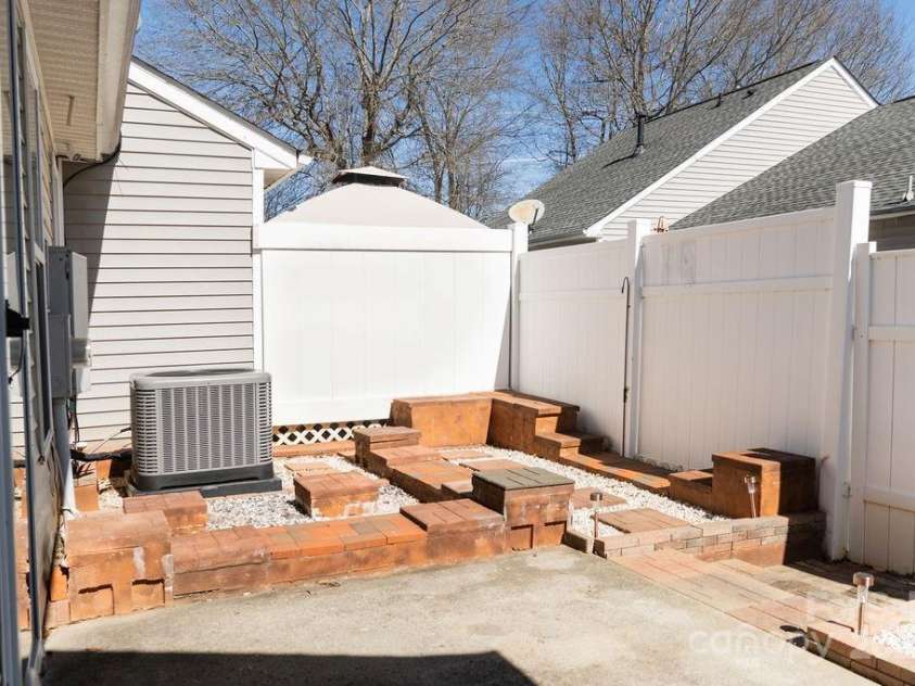 1517 Tiana Way, Rock Hill, SC 29732.  MLS# CAR4222786, YatesRealty ID 1128. 