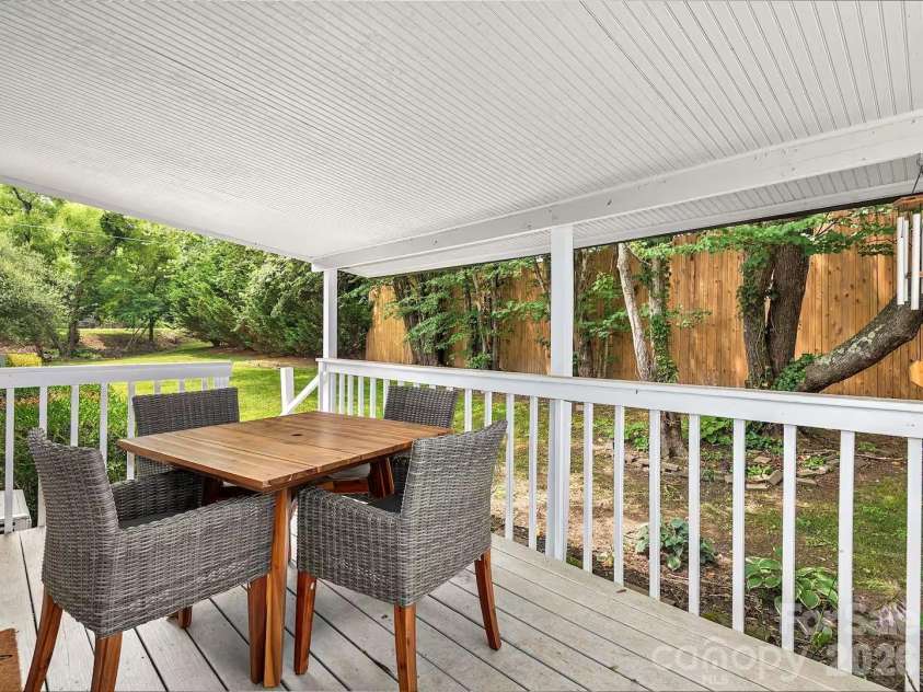 2 Shady Oak Lane, Arden, NC 28704.  MLS# CAR4340689, YatesRealty ID 1128. 