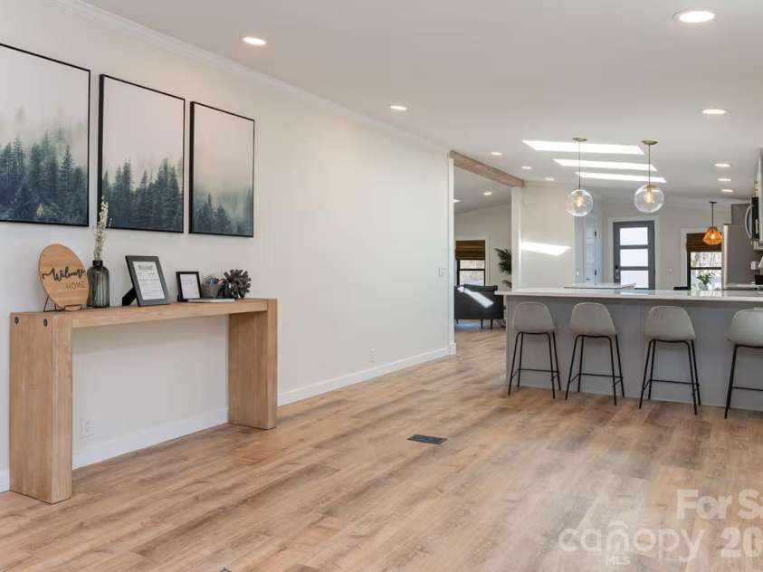 2 Shady Oak Lane, Arden, NC 28704.  MLS# CAR4340689, YatesRealty ID 1128. 