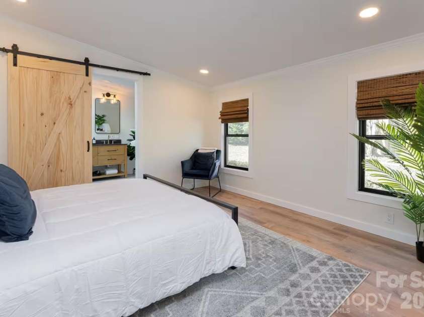 2 Shady Oak Lane, Arden, NC 28704.  MLS# CAR4404910, YatesRealty ID 1128. 
