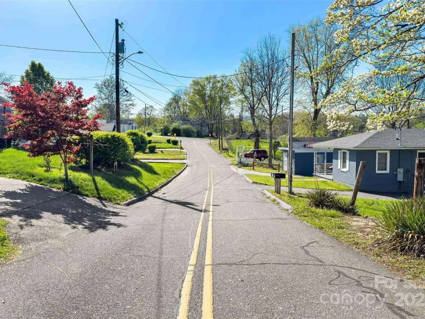 36 & 50 Catawba Avenue, Marion, NC 28752.  MLS# CAR4254471, YatesRealty ID 1128. 