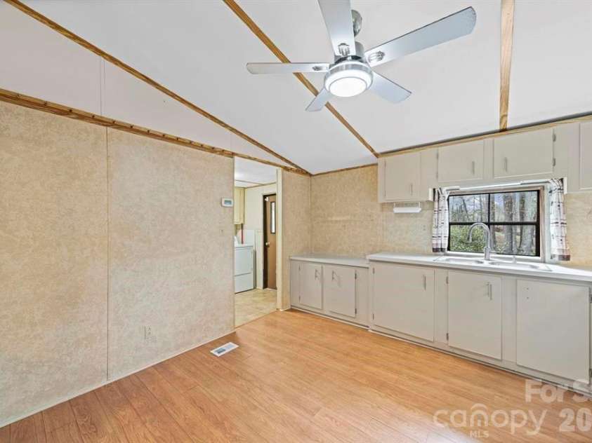 1993 White Oak Road, Camden, SC 29020.  MLS# CAR4369330, YatesRealty ID 11280. 