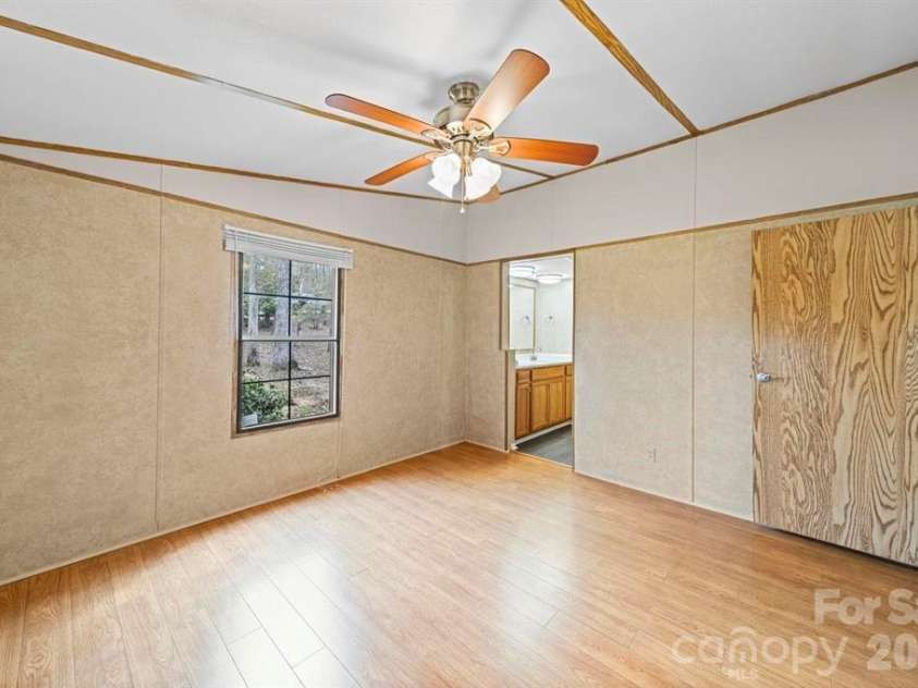 1993 White Oak Road, Camden, SC 29020.  MLS# CAR4369330, YatesRealty ID 11280. 