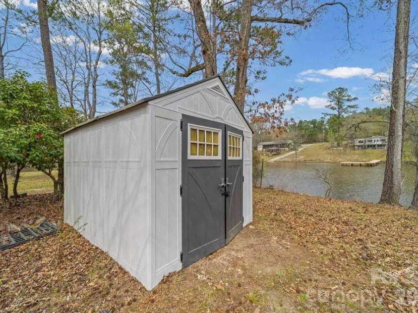 1993 White Oak Road, Camden, SC 29020.  MLS# CAR4369330, YatesRealty ID 11280. 