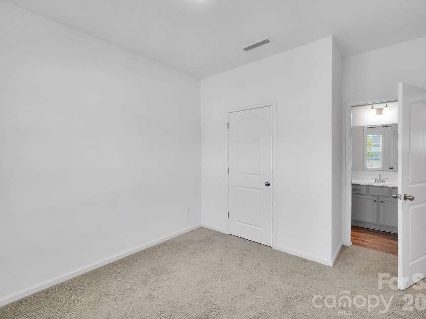 1224 Maxwell Court, Dallas, NC 28034.  MLS# CAR4369290, YatesRealty ID 11281. 