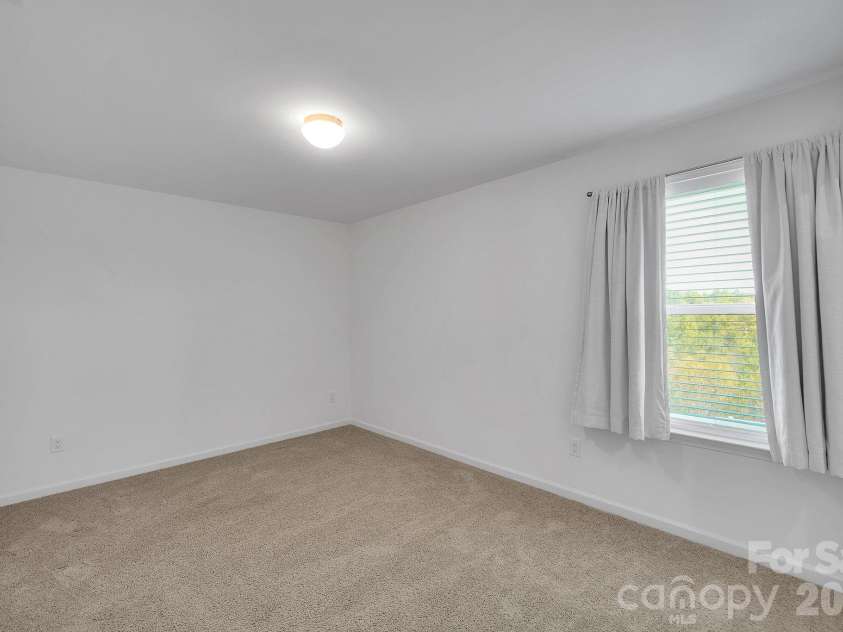 1224 Maxwell Court, Dallas, NC 28034.  MLS# CAR4369290, YatesRealty ID 11281. 