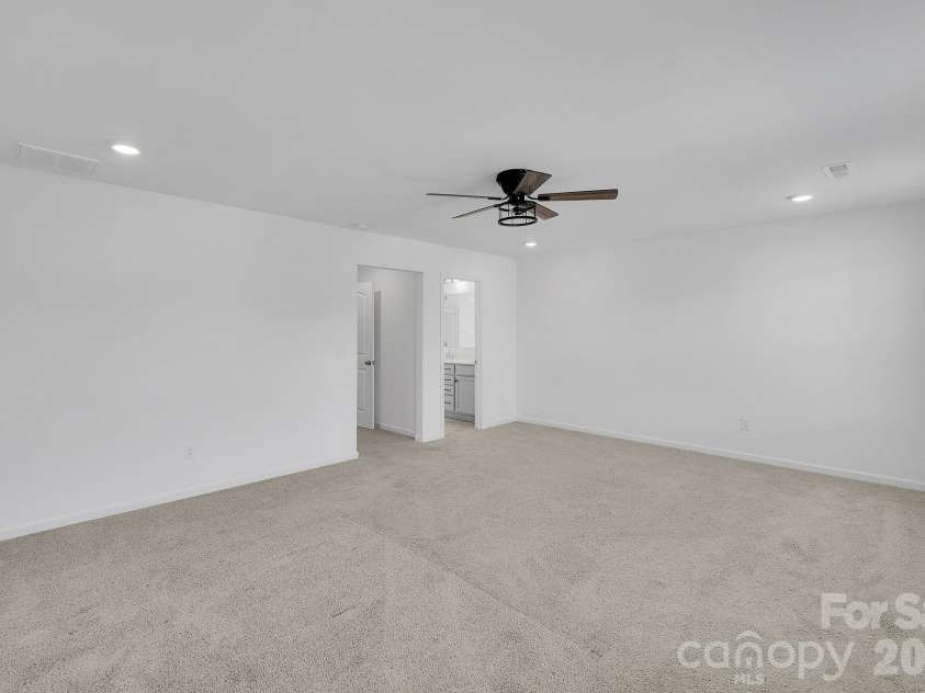1224 Maxwell Court, Dallas, NC 28034.  MLS# CAR4369290, YatesRealty ID 11281. 