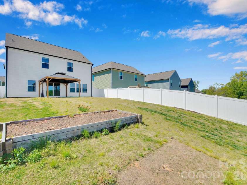 1224 Maxwell Court, Dallas, NC 28034.  MLS# CAR4369290, YatesRealty ID 11281. 