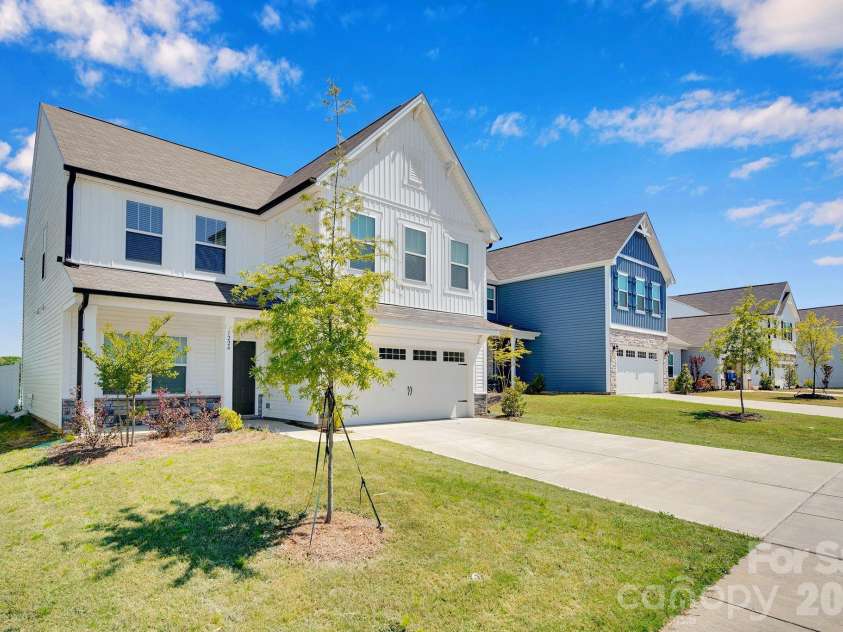 1224 Maxwell Court, Dallas, NC 28034.  MLS# CAR4369290, YatesRealty ID 11281. 