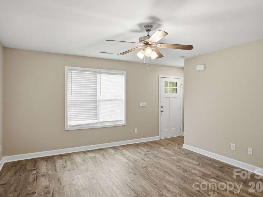 153 Mckinnon Avenue, Concord, NC 28025.  MLS# CAR4366010, YatesRealty ID 11282. 