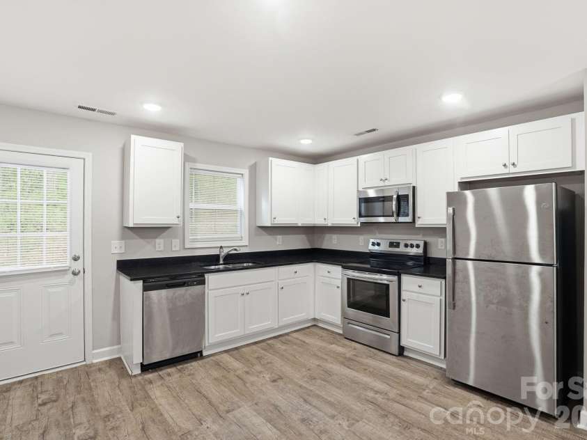 153 Mckinnon Avenue, Concord, NC 28025.  MLS# CAR4366010, YatesRealty ID 11282. 