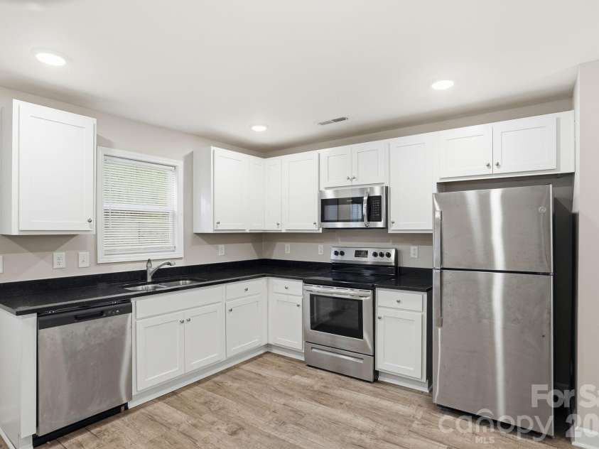 153 Mckinnon Avenue, Concord, NC 28025.  MLS# CAR4366010, YatesRealty ID 11282. 