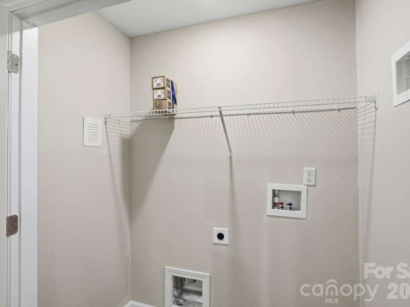 153 Mckinnon Avenue, Concord, NC 28025.  MLS# CAR4366010, YatesRealty ID 11282. 